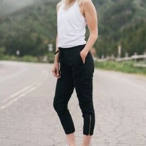 ZYIA Everywhere Zipper Jogger size Small